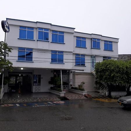 Hotel Tania Caucasia Kültér fotó