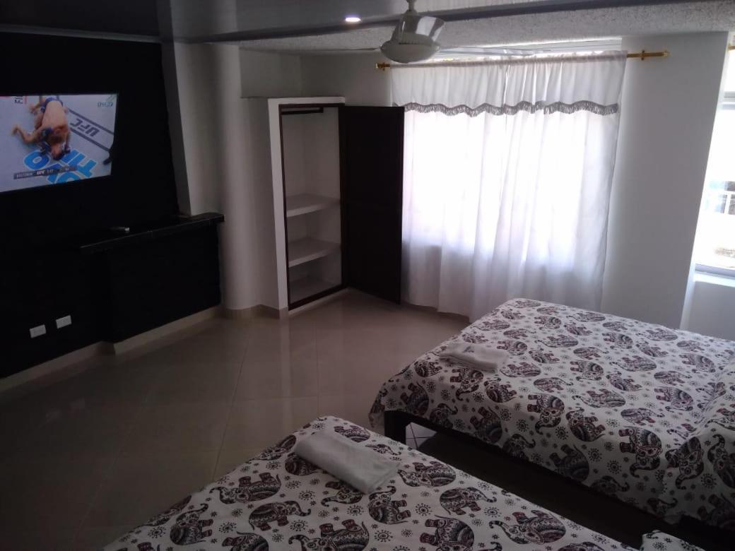 Hotel Tania Caucasia Kültér fotó