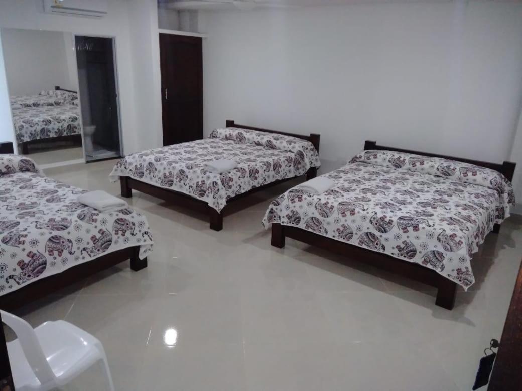 Hotel Tania Caucasia Kültér fotó