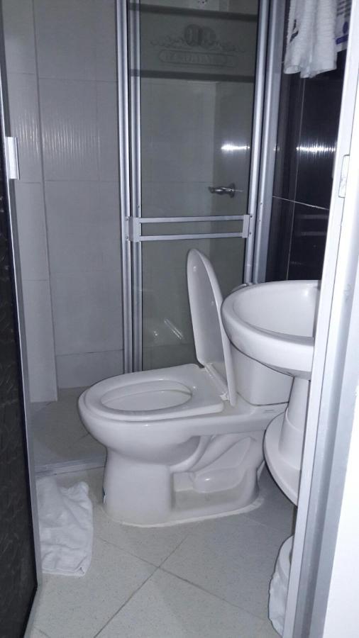 Hotel Tania Caucasia Kültér fotó