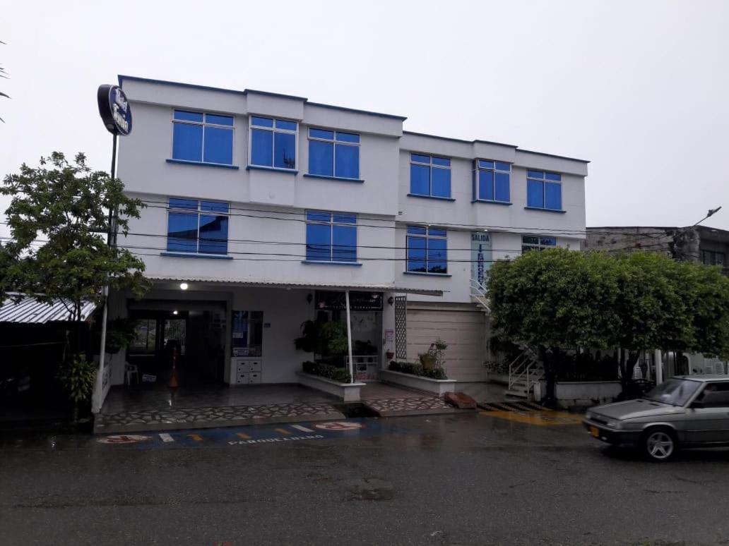Hotel Tania Caucasia Kültér fotó