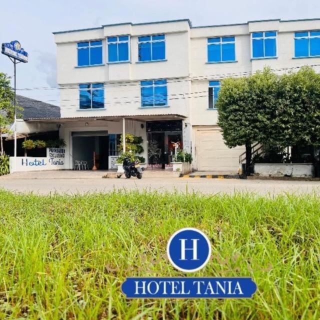 Hotel Tania Caucasia Kültér fotó